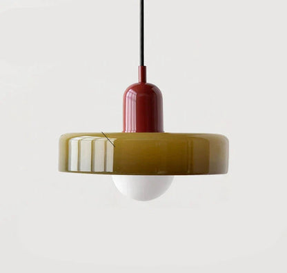 Bauhaus-pendellampe med farvet glasskærm