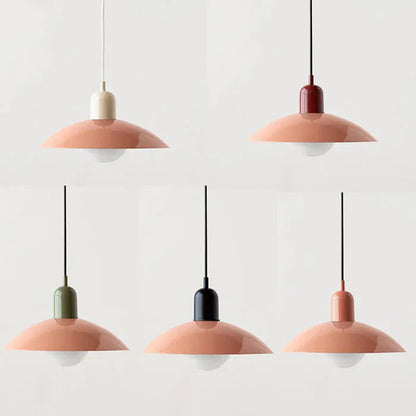 Moderne pendellampe med tofarvet design