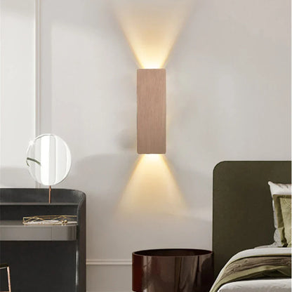 Moderne LED væglampe med lys op og ned