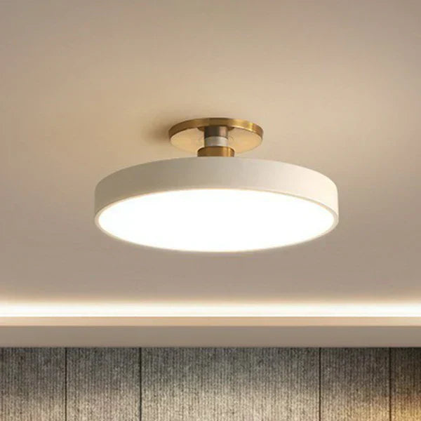 Rund LED-loftlampe i skandinavisk design