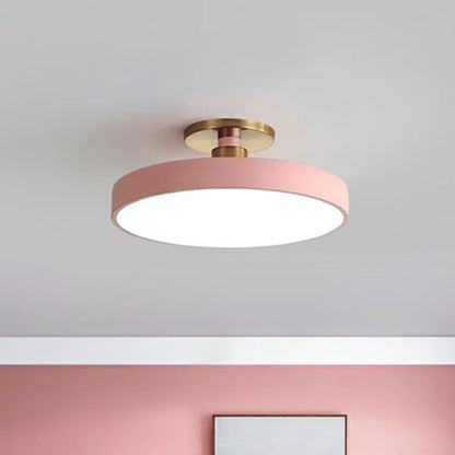 Rund LED-loftlampe i skandinavisk design