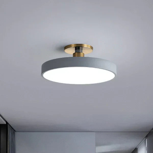 Rund LED-loftlampe i skandinavisk design