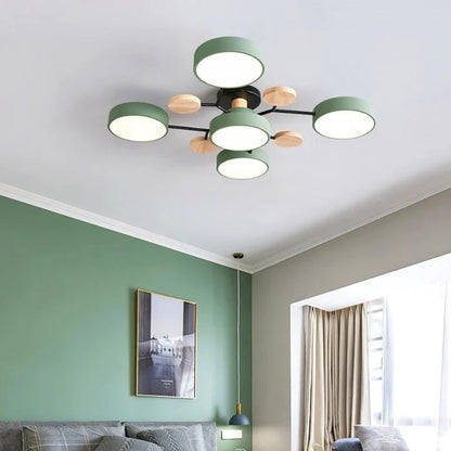 Moderne LED-loftlampe med flere arme og trædetaljer