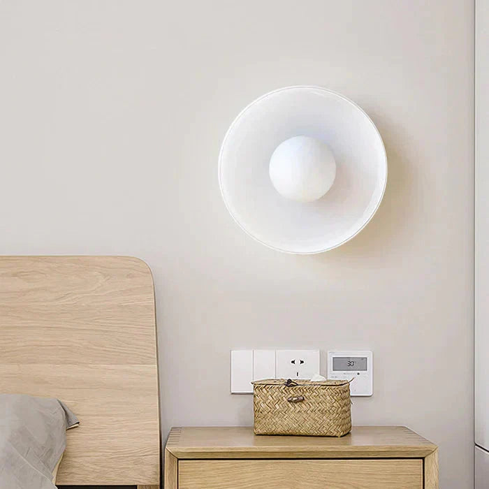 Moderne loftlampe i glas med minimalistisk design