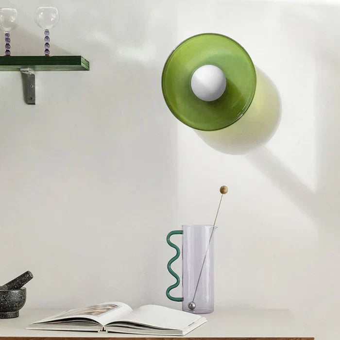Moderne loftlampe i glas med minimalistisk design