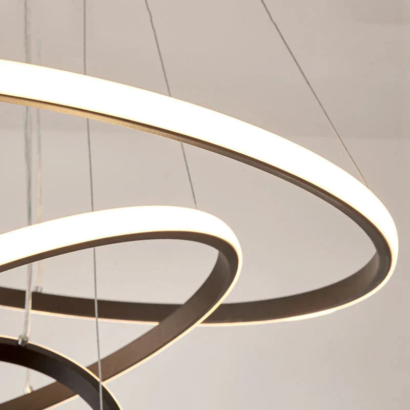 Designer LED-pendellampe med tredimensionelle ringe