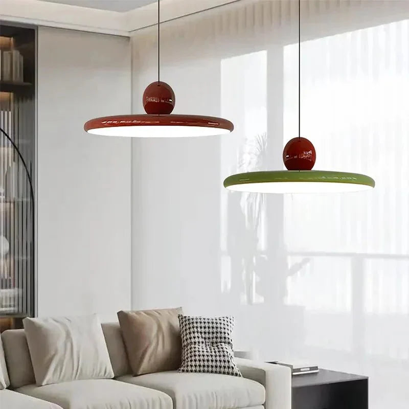 Moderne LED-pendellampe i Bauhaus-stil