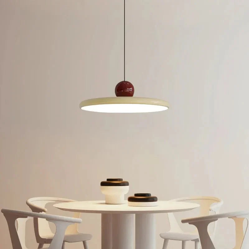 Moderne LED-pendellampe i Bauhaus-stil