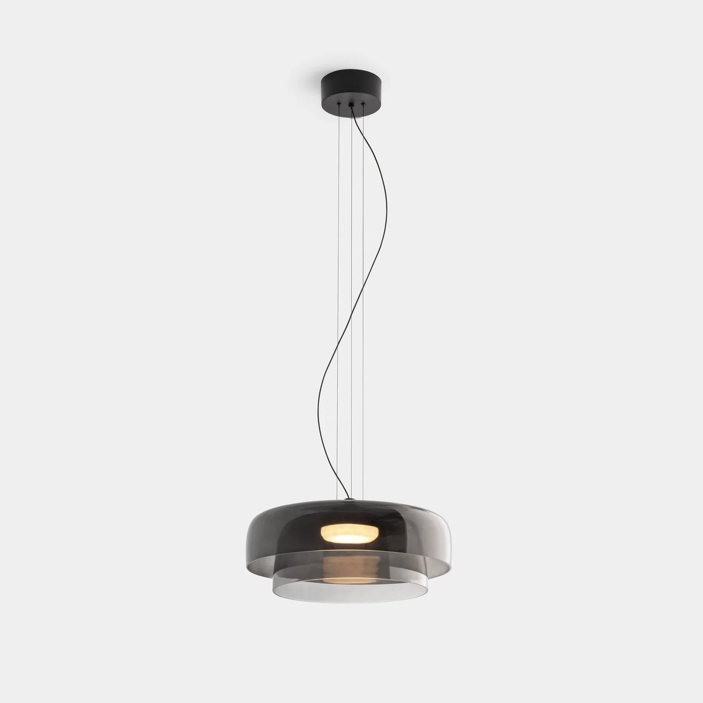 Moderne glaspendellampe med lagdelt skærm – retro-inspireret design