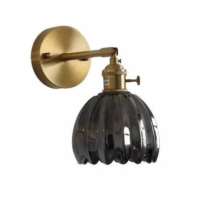 Retro væglampe med tulipanformet glasskærm