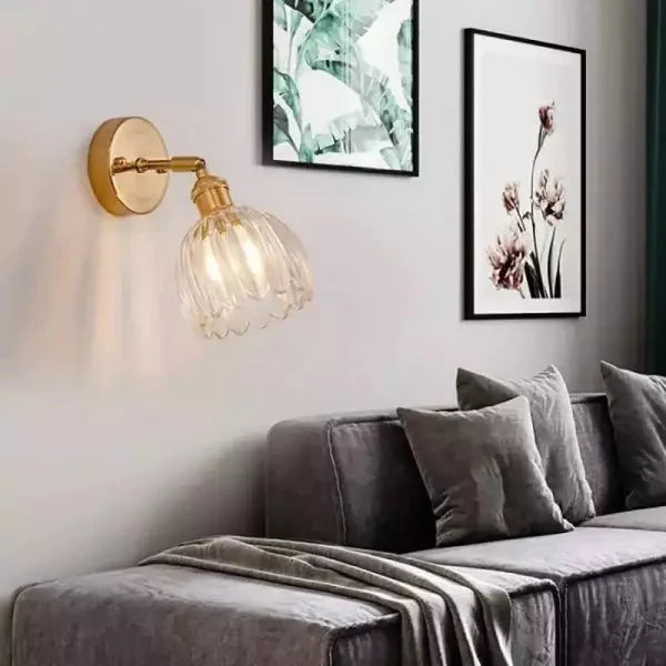 Retro væglampe med tulipanformet glasskærm