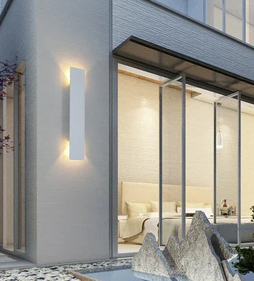 Udendørs LED-væglampe med op- og nedlys IP65