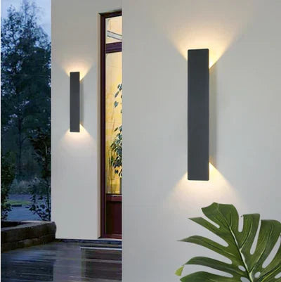 Udendørs LED-væglampe med op- og nedlys IP65