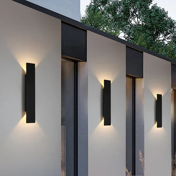 Udendørs LED-væglampe med op- og nedlys IP65