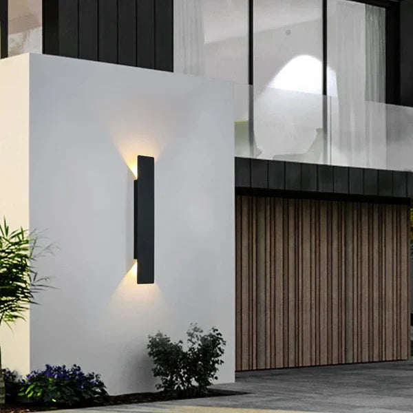 Udendørs LED-væglampe med op- og nedlys IP65