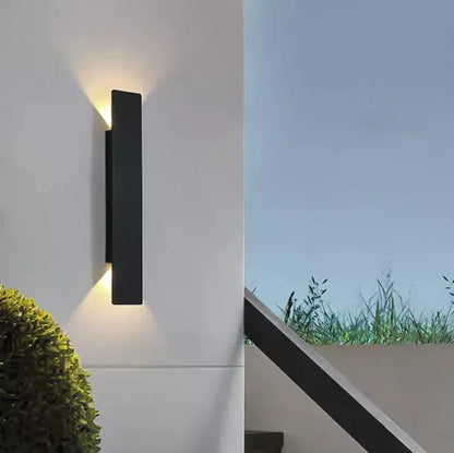 Udendørs LED-væglampe med op- og nedlys IP65