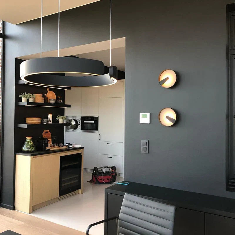 Moderne rund LED-pendellampe med lysring