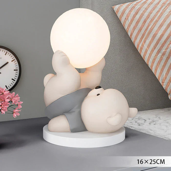 Dekorativ LED-nattlampe med bjørn og lyskugle – sødt bordlampe til børneværelset