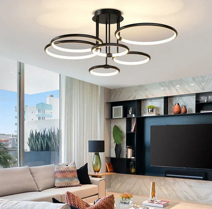 Moderne LED-lysekrone med geometriske ringe